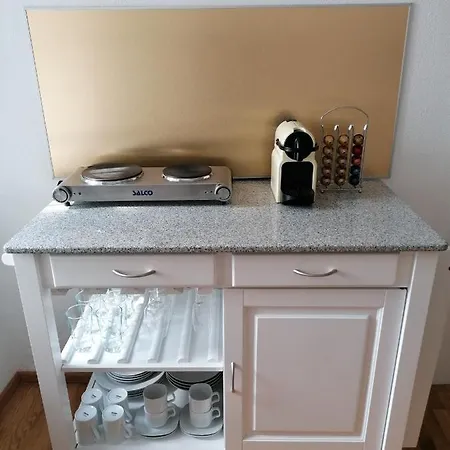 Gaestewohnung Helena 아파트 Völkermarkt